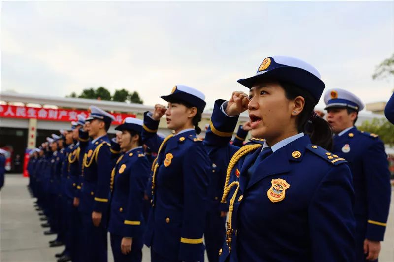 消防隊新款服裝，新時代形象與功能性的和諧統(tǒng)一